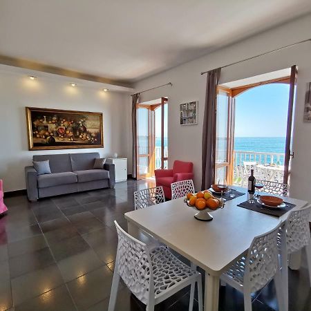 Super Panorama & Astonishing Apartment Seaview Giardini-Naxos Extérieur photo