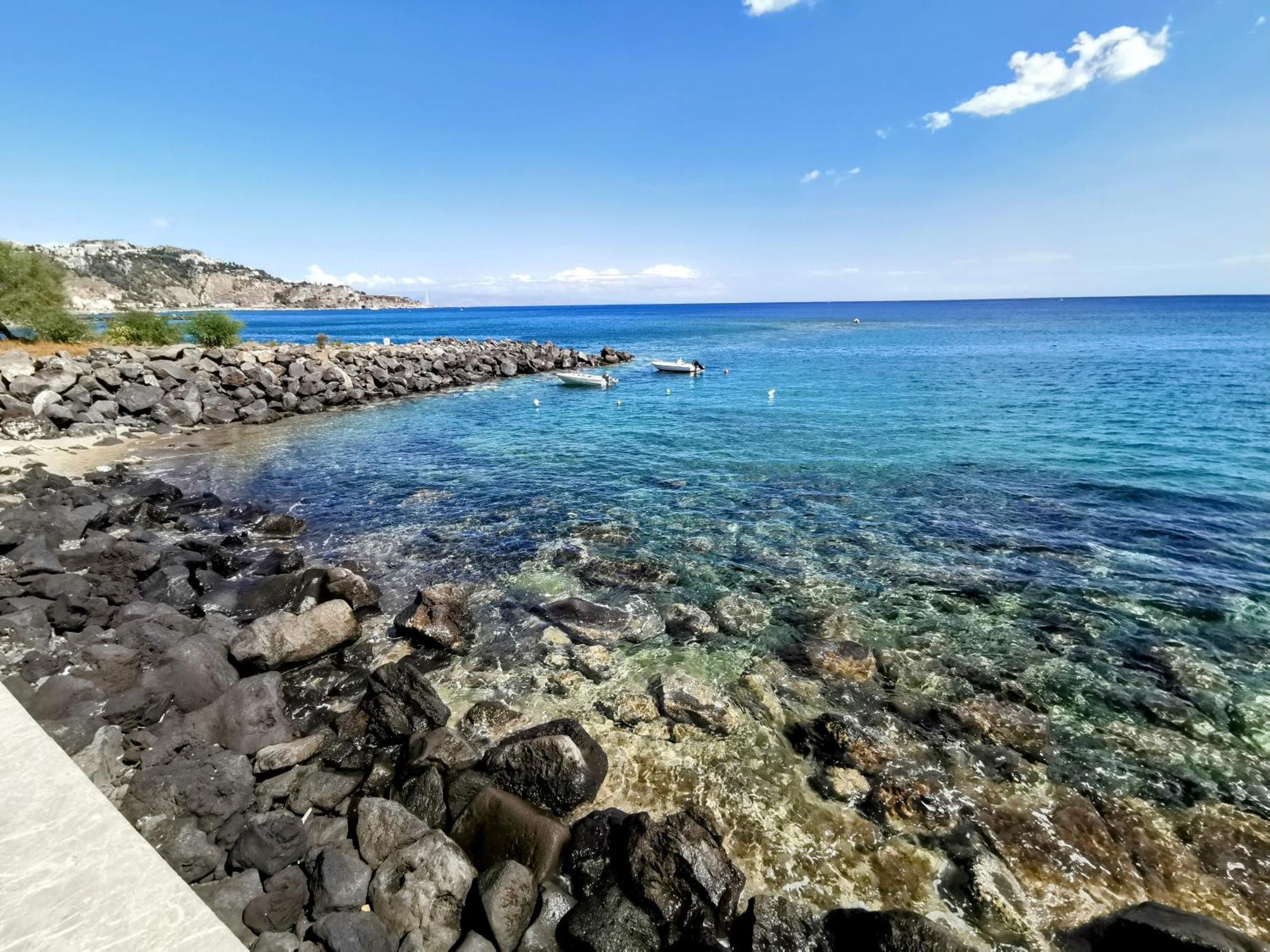 Super Panorama & Astonishing Apartment Seaview Giardini-Naxos Extérieur photo