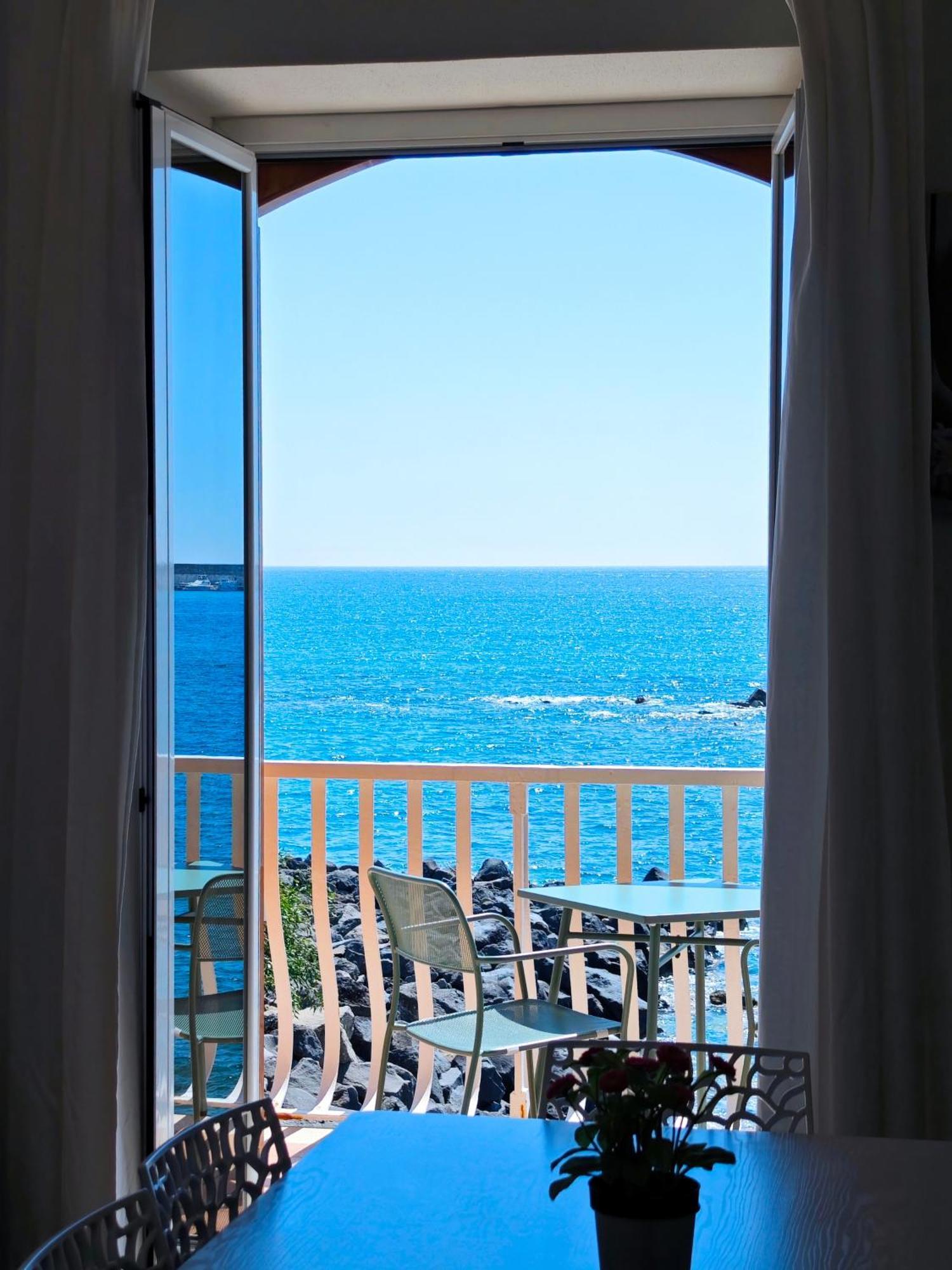 Super Panorama & Astonishing Apartment Seaview Giardini-Naxos Extérieur photo