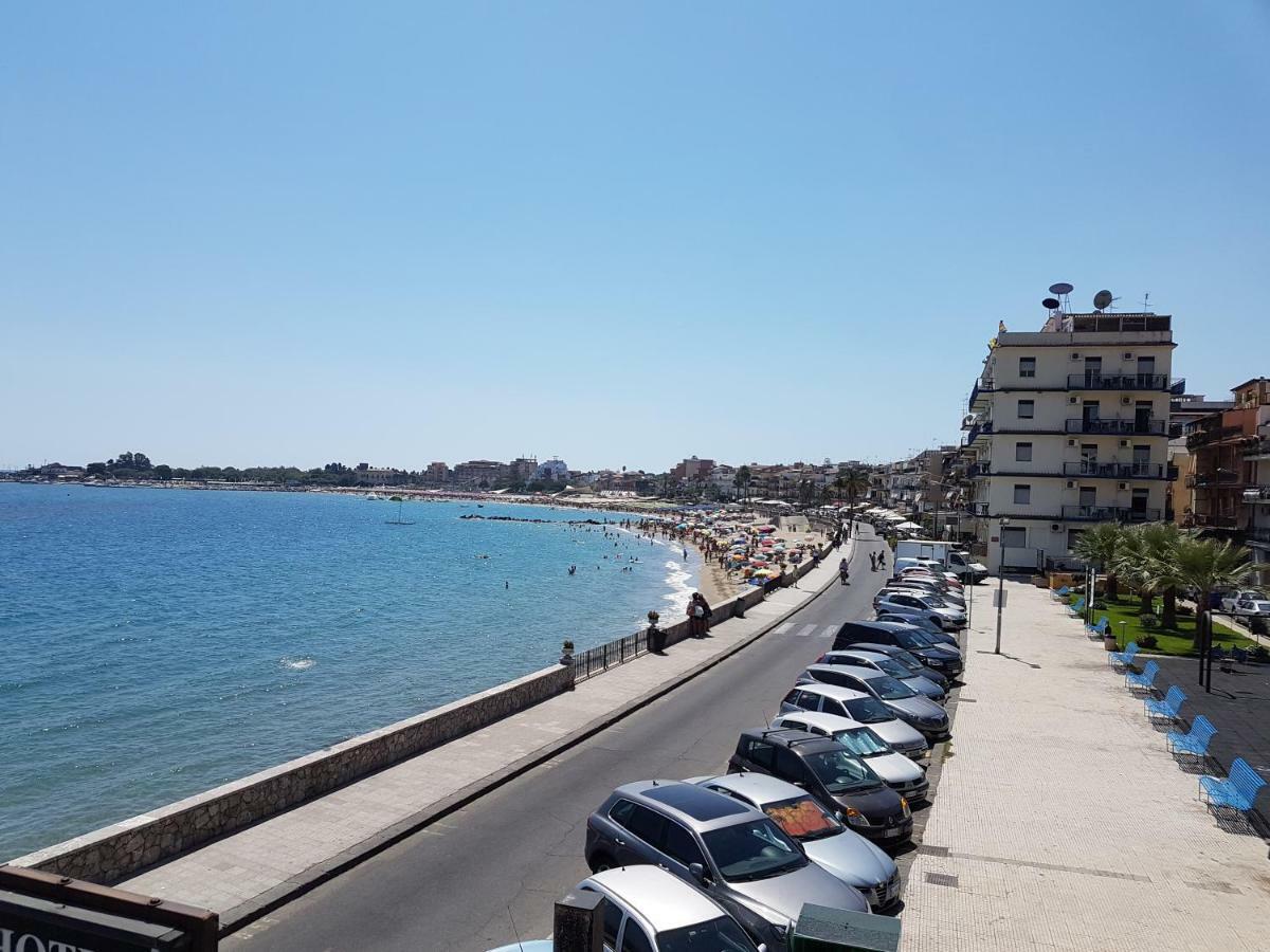 Super Panorama & Astonishing Apartment Seaview Giardini-Naxos Extérieur photo